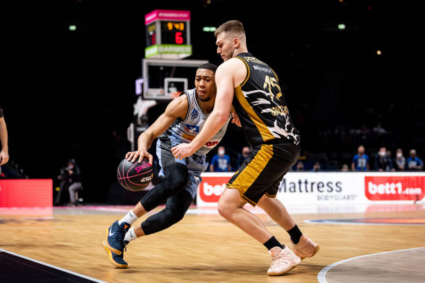 端光芒四射 端光芒四射